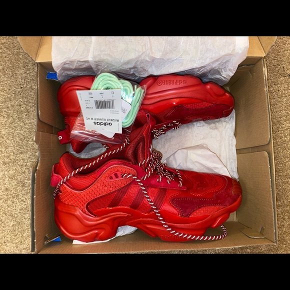 Adidas limited edition magmur sneaker - Picture 3 of 3